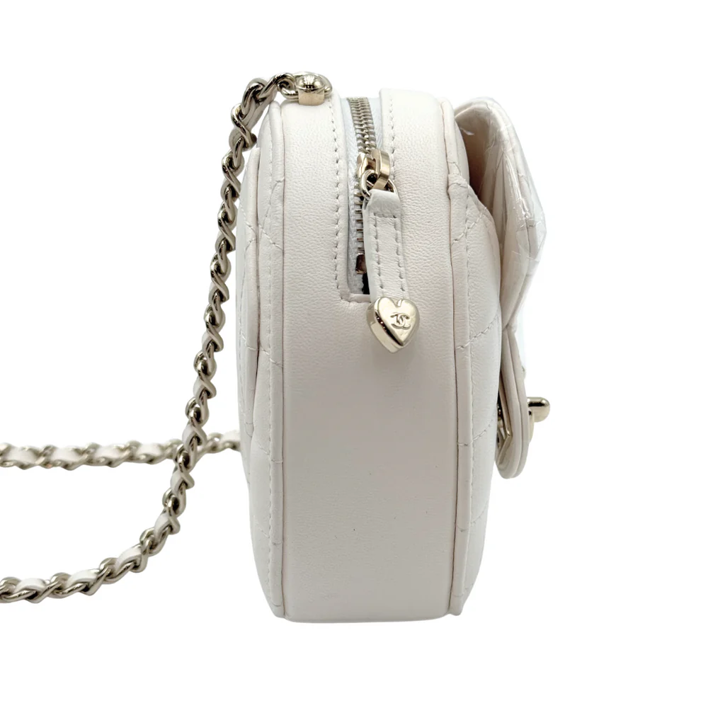 Chanel White Mini Heart Bag - Image 3