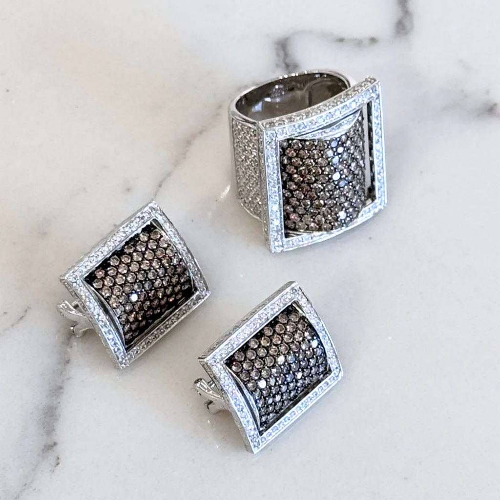 Square Cognac 18K Diamond Earrings - Image 4